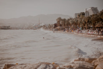 Plaże w Ejlacie. Morze Czerwone w Izraelu