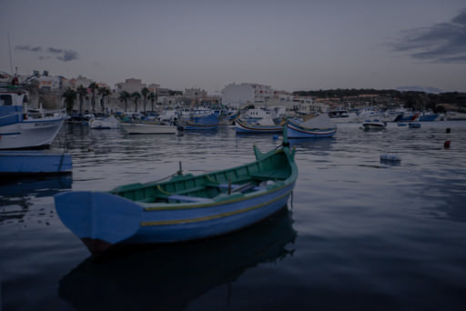 Malta, co warto zobaczyć? Kolorowe łódki